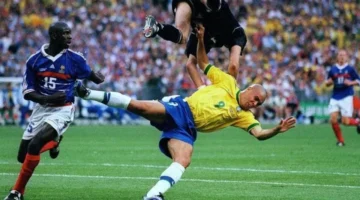 تاريخ مواجهات فرنسا والبرازيل في كرة القدم من بيليه إلى زيدان